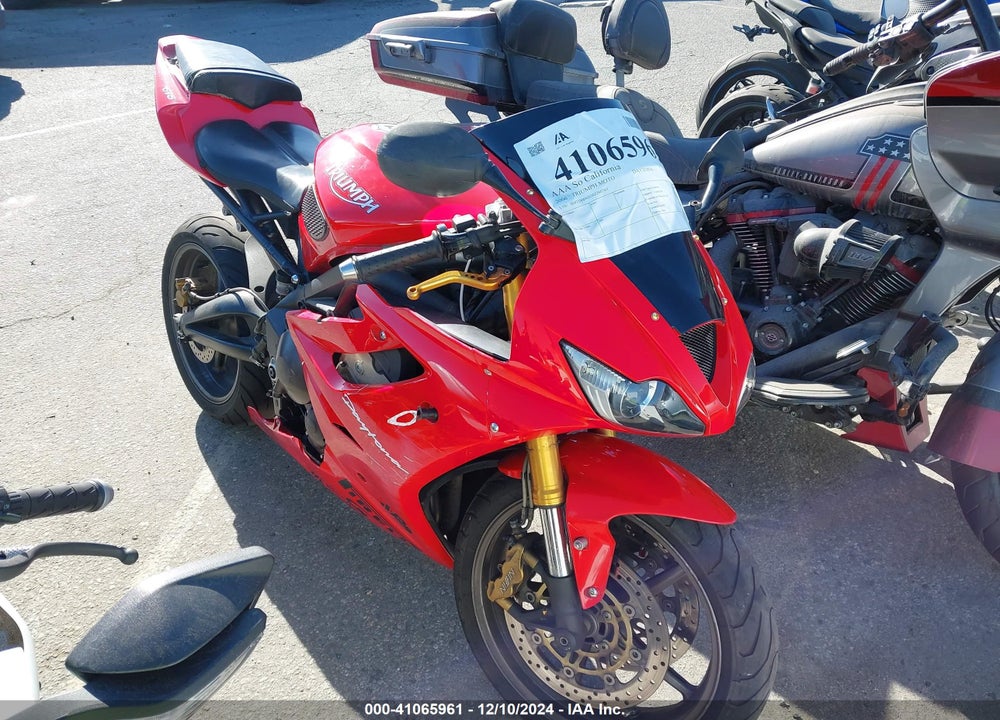 2006 TRIUMPH MOTORCYCLE DAYTONA 675 VIN: SMTD00NS36J260361