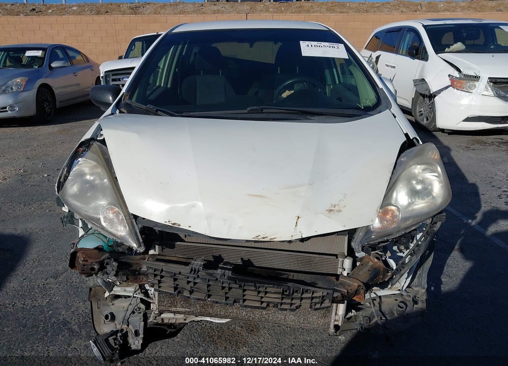 2011 HONDA FIT SPORT VIN: JHMGE8H51BC017209