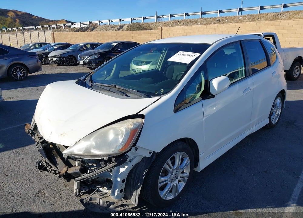 2011 HONDA FIT SPORT VIN: JHMGE8H51BC017209