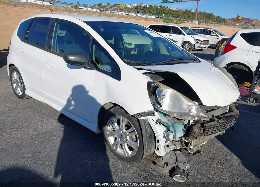 2011 HONDA FIT SPORT VIN: JHMGE8H51BC017209