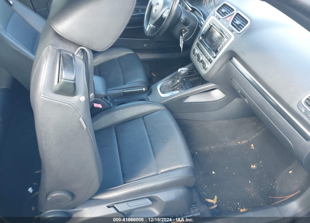 2013 VOLKSWAGEN EOS SPORT VIN: WVWBW8AH7DV000614