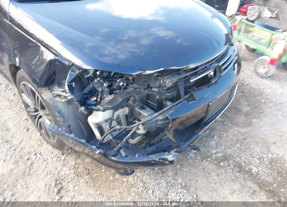 2013 VOLKSWAGEN EOS SPORT VIN: WVWBW8AH7DV000614