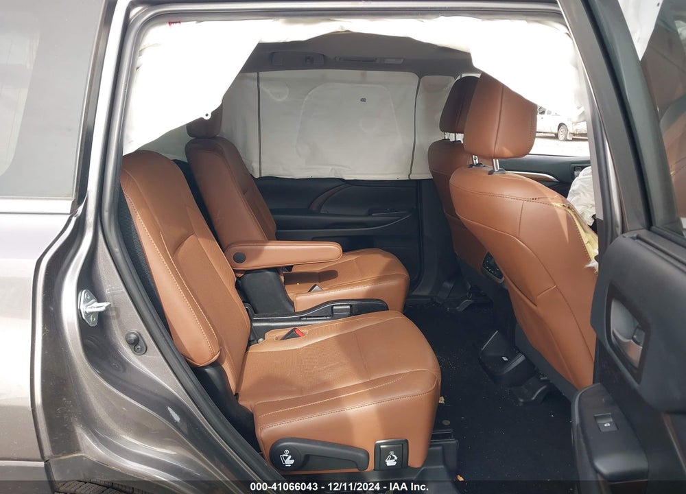 2019 TOYOTA HIGHLANDER LIMITED VIN: 5TDYZRFH8KS327403