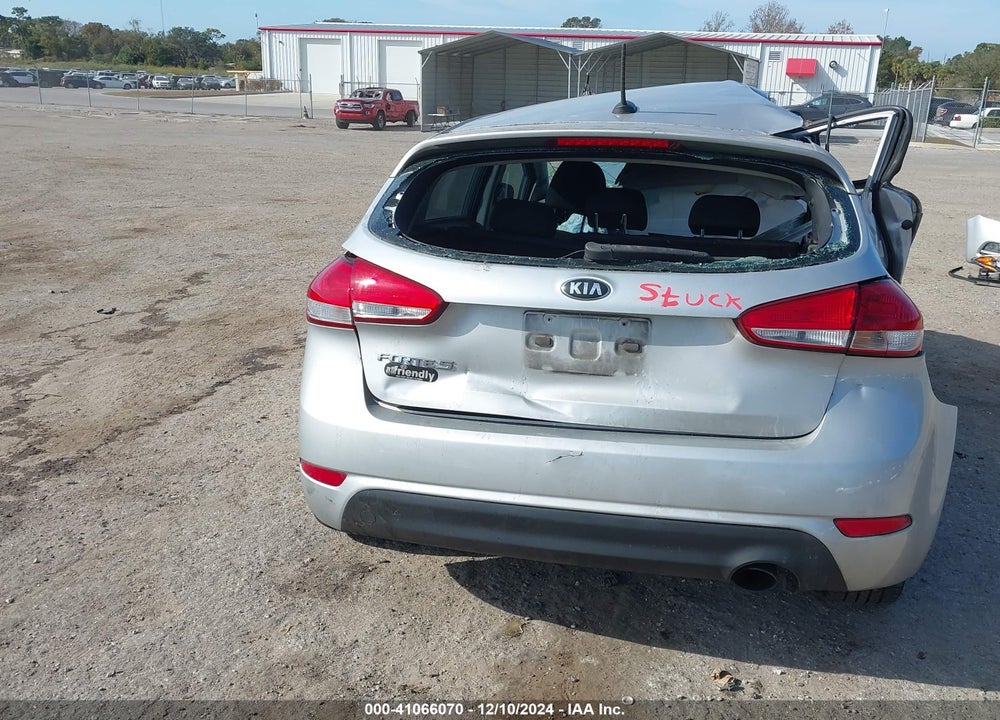 2016 KIA FORTE LX VIN: KNAFK5A89G5575780
