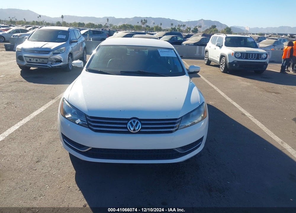 2014 VOLKSWAGEN PASSAT 1.8T SE VIN: 1VWBS7A32EC038207