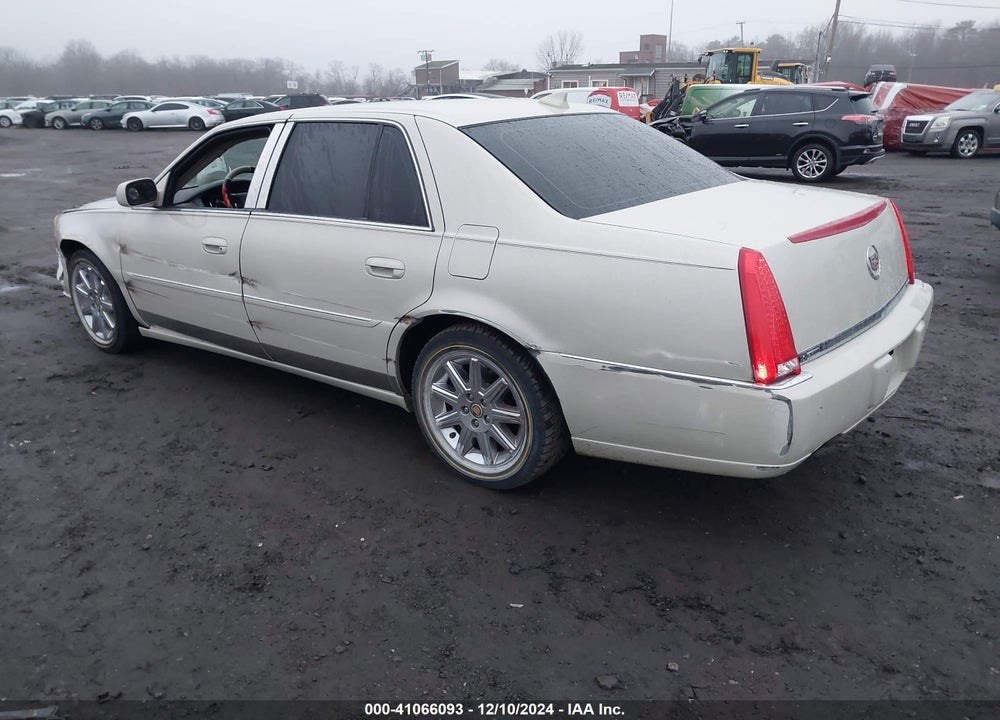 2011 CADILLAC DTS VIN: 1G6KH5E69BU116100