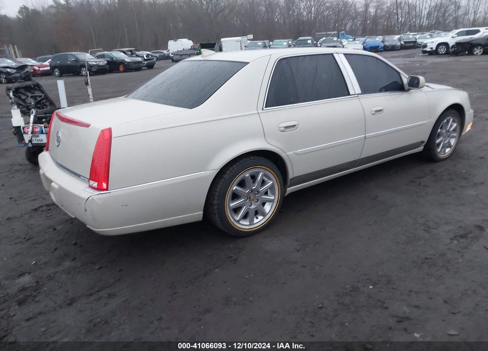 2011 CADILLAC DTS VIN: 1G6KH5E69BU116100