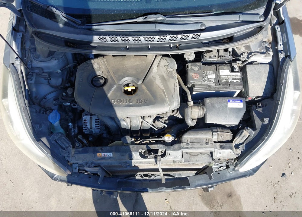 2015 HYUNDAI ELANTRA VIN: KMHDH4AE2FU328044