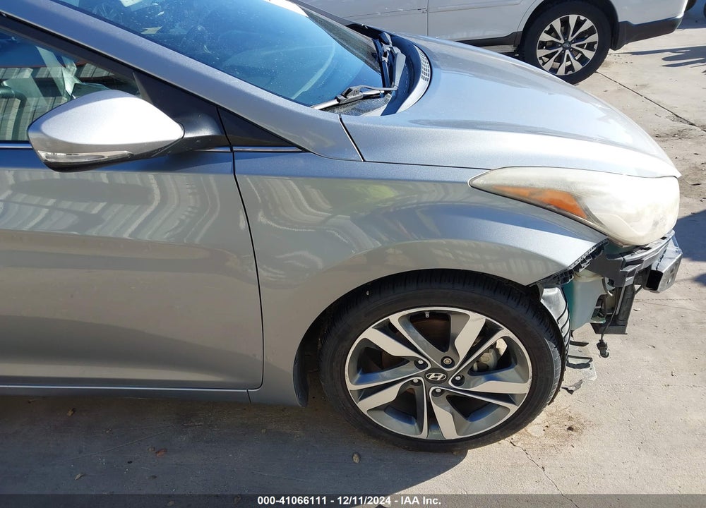 2015 HYUNDAI ELANTRA VIN: KMHDH4AE2FU328044