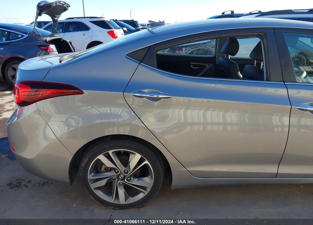 2015 HYUNDAI ELANTRA VIN: KMHDH4AE2FU328044