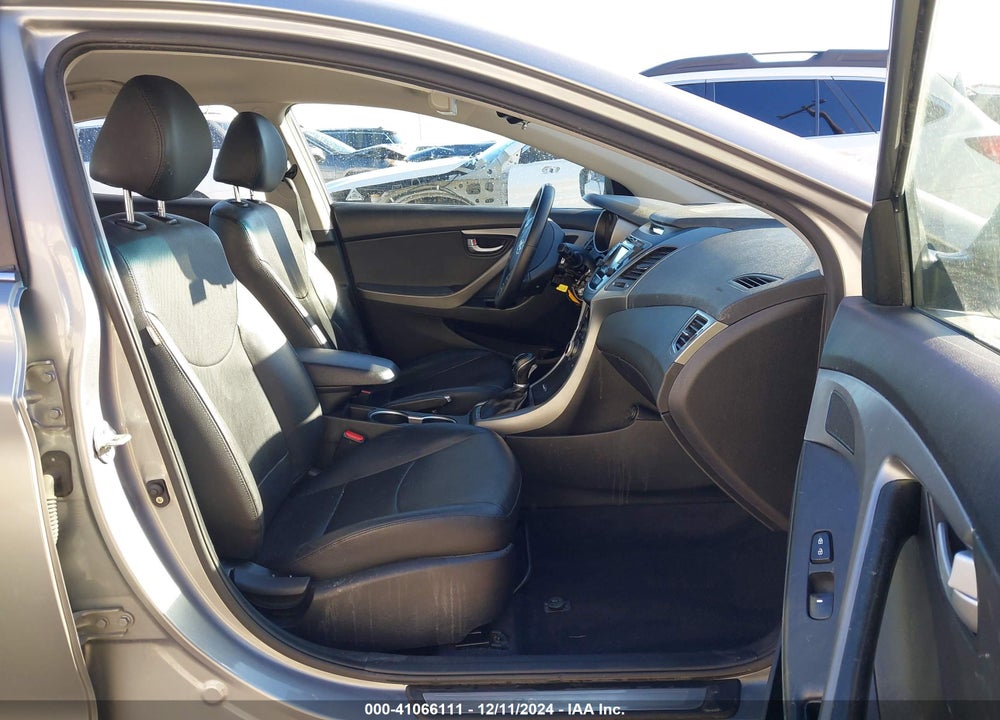 2015 HYUNDAI ELANTRA VIN: KMHDH4AE2FU328044
