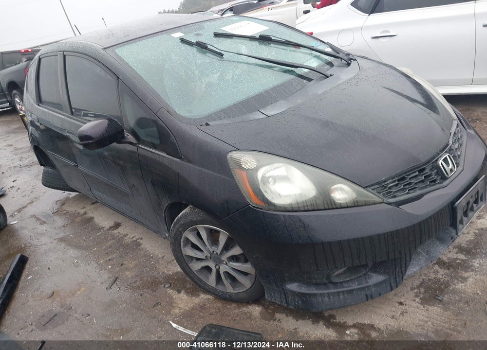 2013 HONDA FIT SPORT VIN: JHMGE8H54DC045895