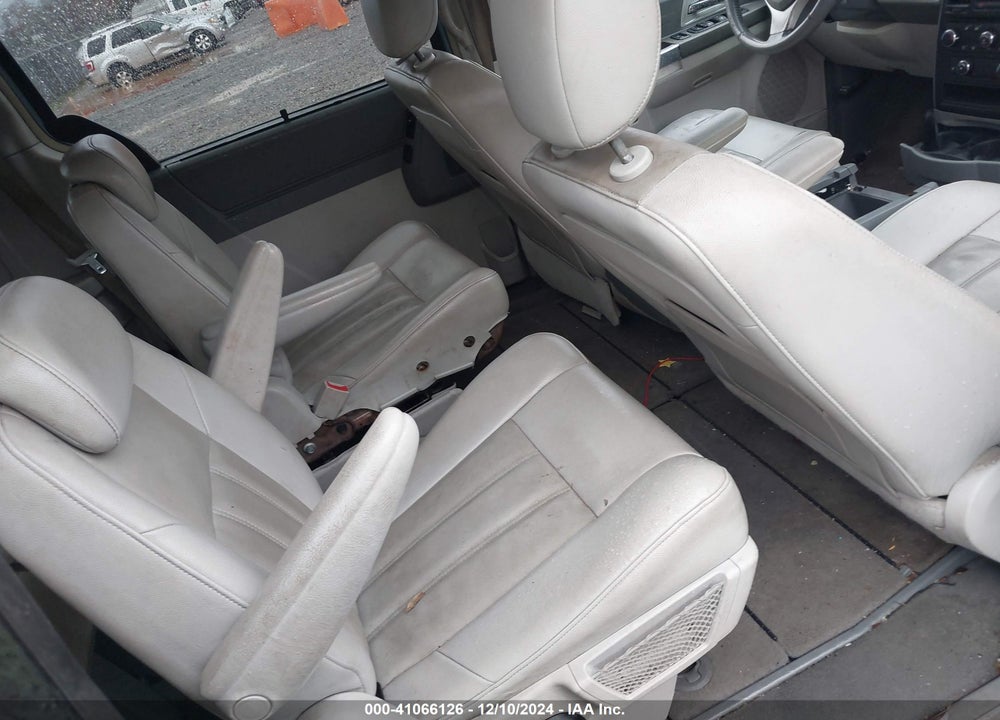 2008 CHRYSLER TOWN & COUNTRY TOURING VIN: 2A8HR54P98R152981