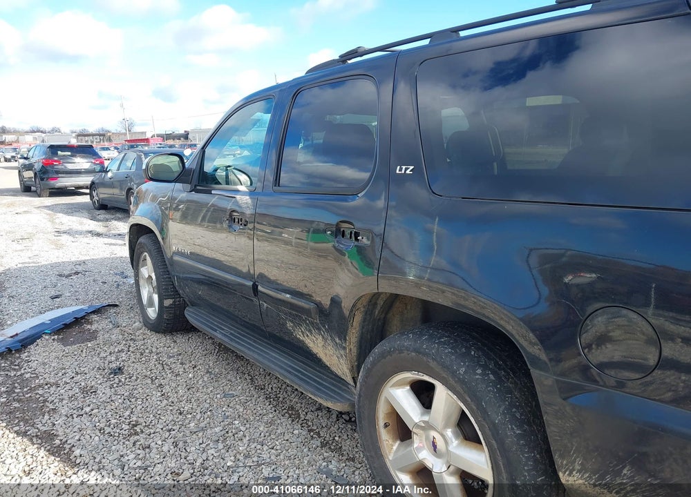 2007 CHEVROLET TAHOE LTZ VIN: 1GNFC13027R394147