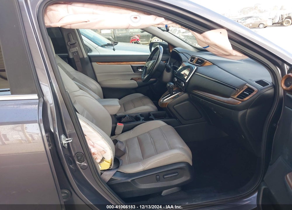 2017 HONDA CR-V TOURING VIN: 7FARW1H94HE030070