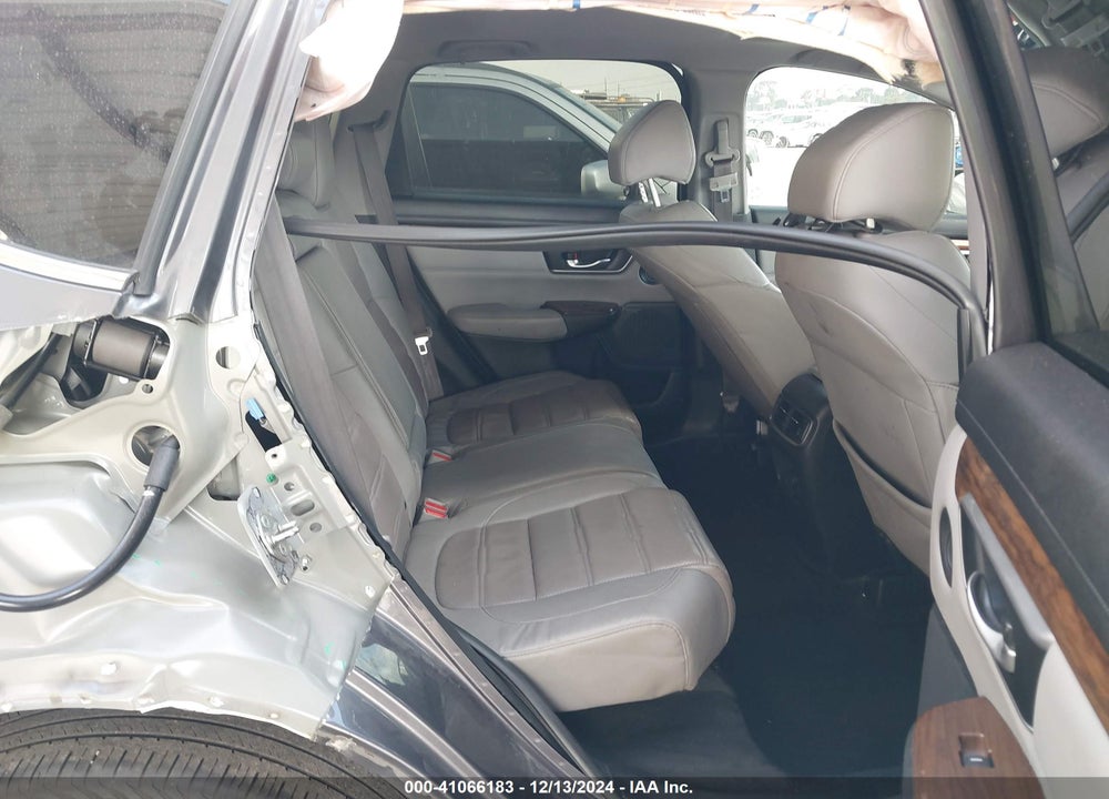 2017 HONDA CR-V TOURING VIN: 7FARW1H94HE030070