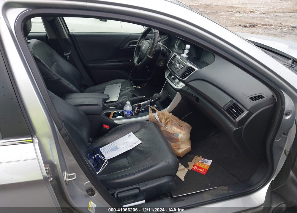 2013 HONDA ACCORD VIN: 1HGCR2F39DA096230