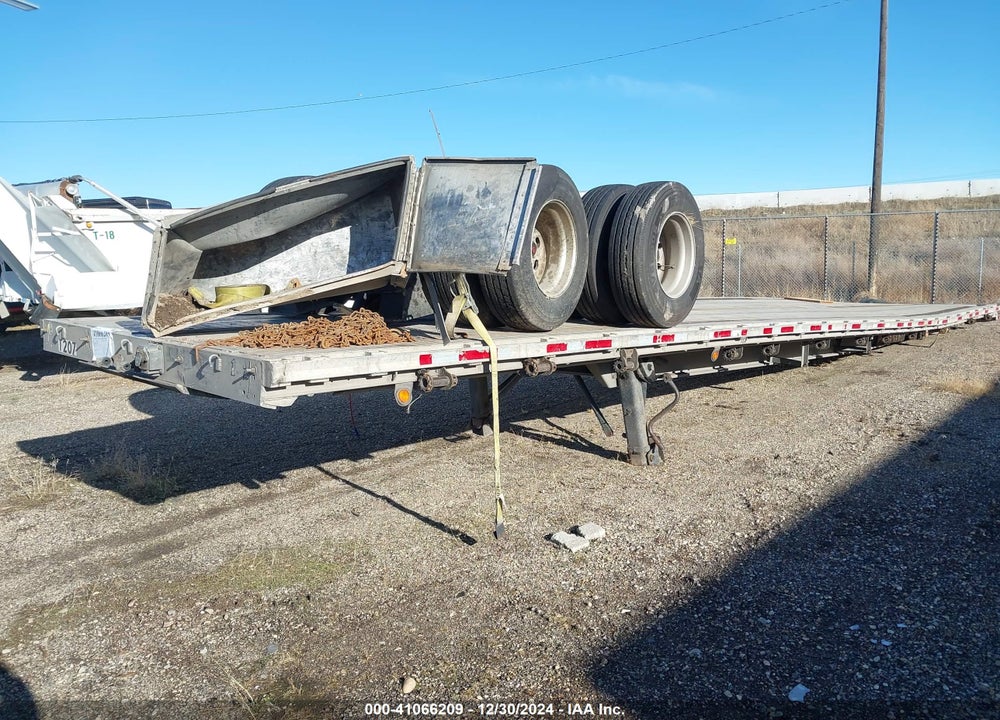 1994 RAVENS METAL PRODUCTS TRAILER VIN: 1R1F04828RJ094142