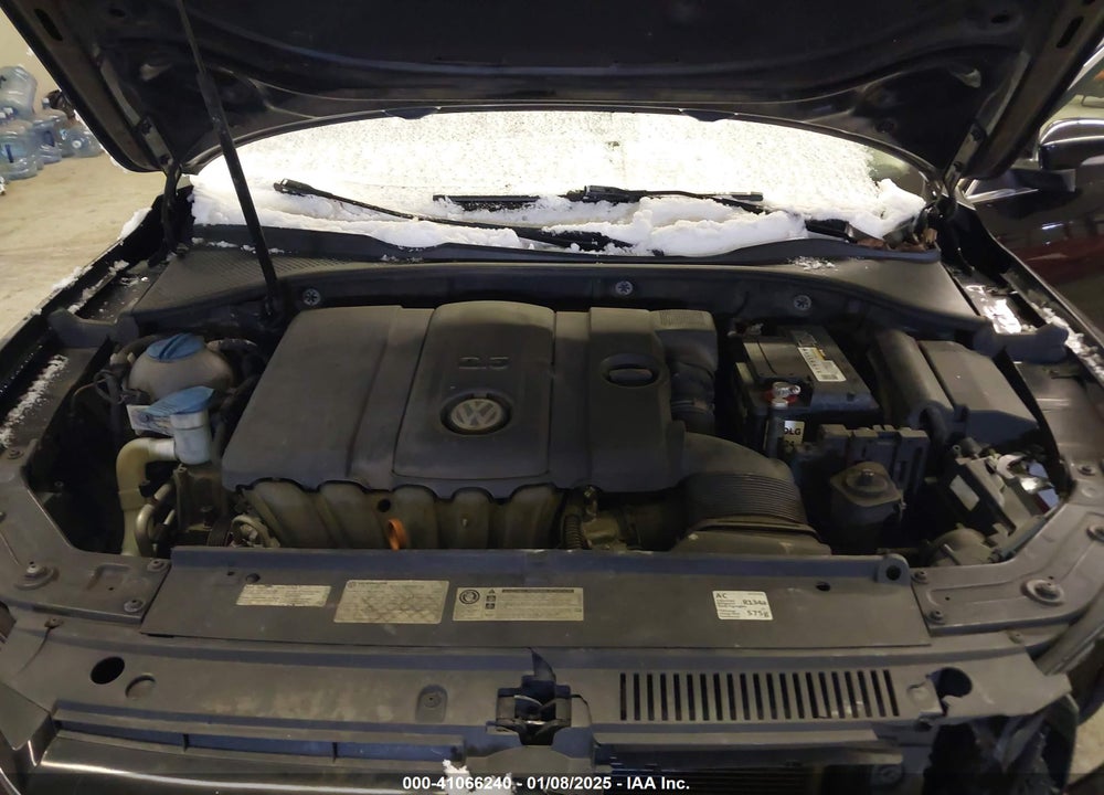 2013 VOLKSWAGEN PASSAT VIN: 1VWBP7A37DC113595