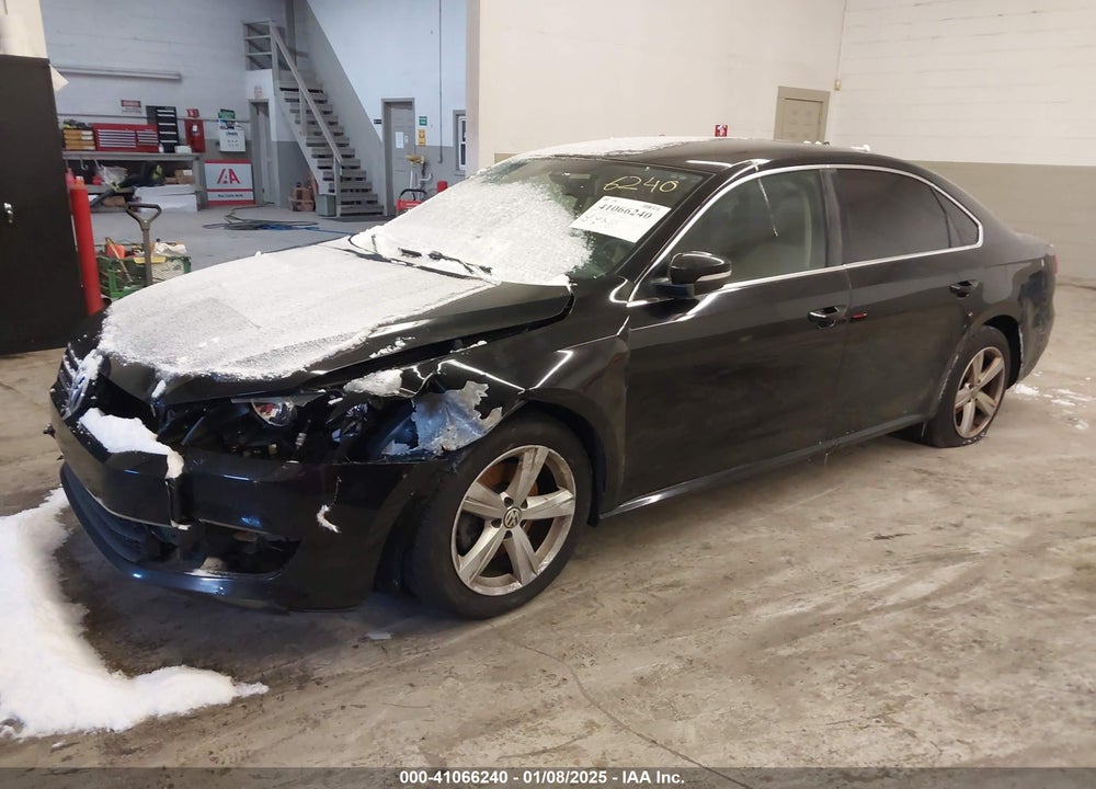 2013 VOLKSWAGEN PASSAT VIN: 1VWBP7A37DC113595