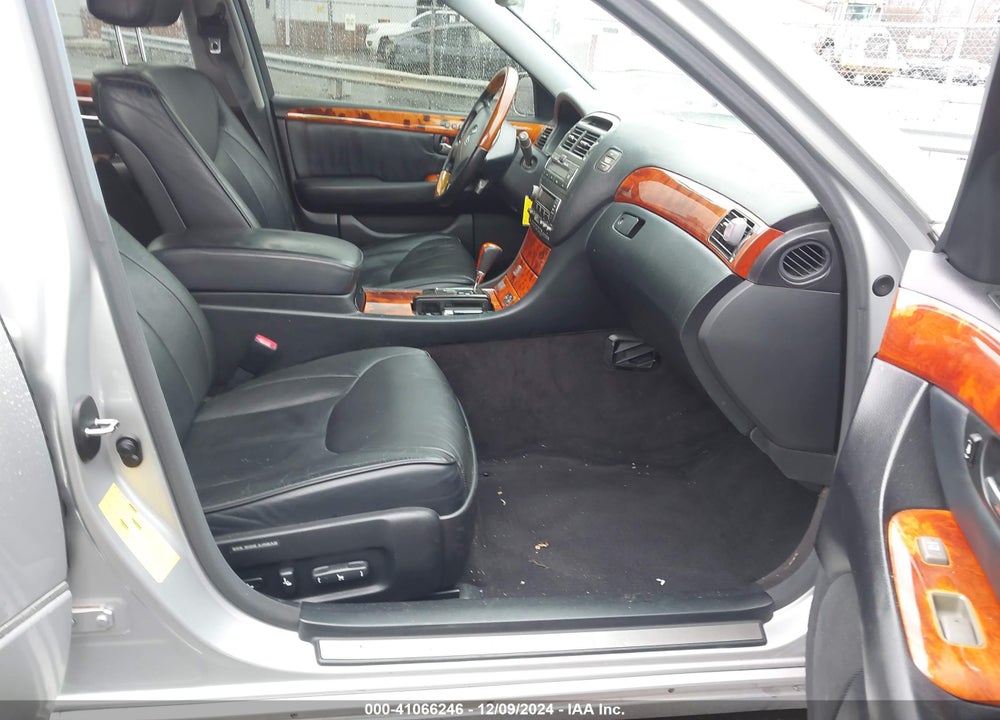 2005 LEXUS LS 430 VIN: JTHBN36F555006084