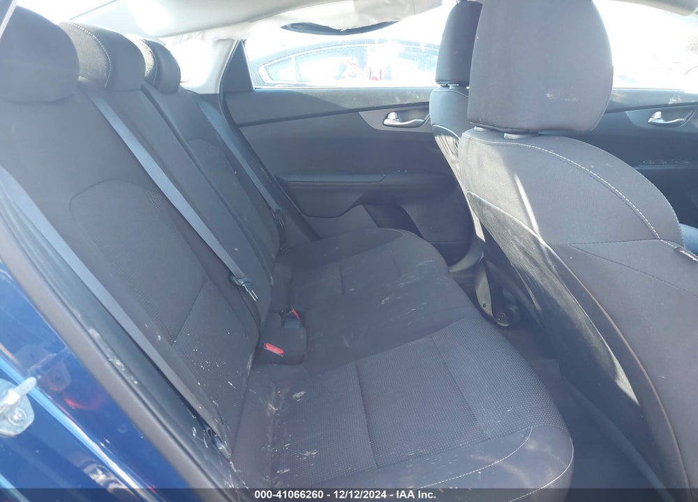 2019 KIA FORTE LXS VIN: 3KPF24AD3KE050804