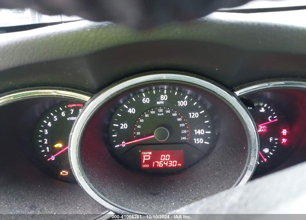 2013 KIA SORENTO EX V6 VIN: 5XYKUDA24DG384465