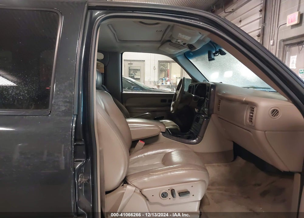 2003 GMC YUKON XL 1500 DENALI VIN: 1GKFK66U23J283019