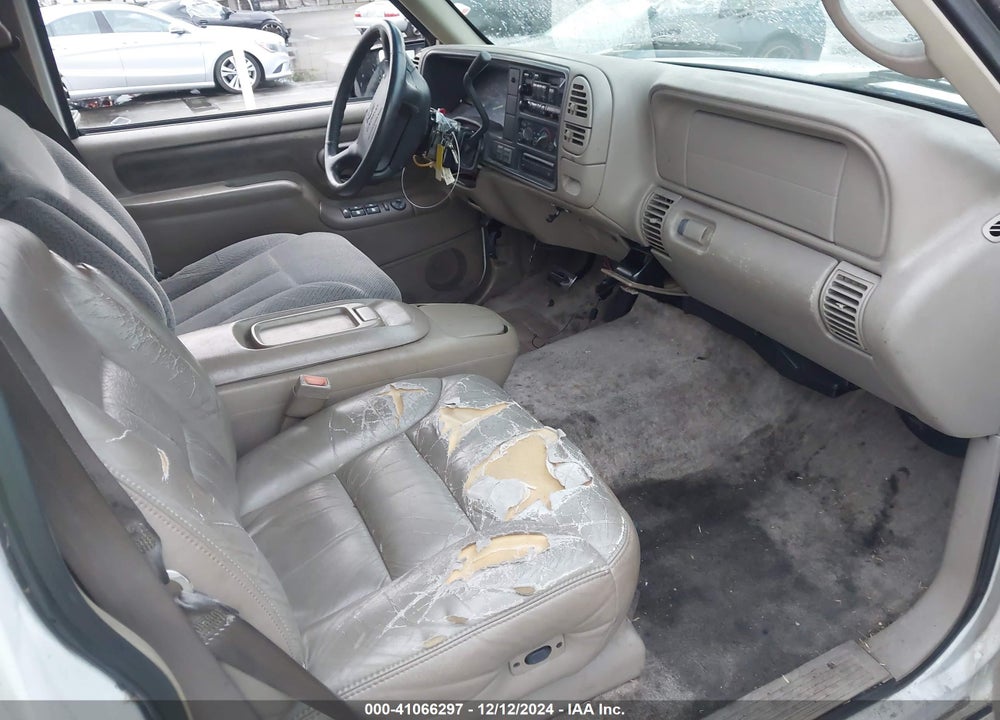 1997 CHEVROLET SUBURBAN 1500 VIN: 3GNFK16R8VG190673