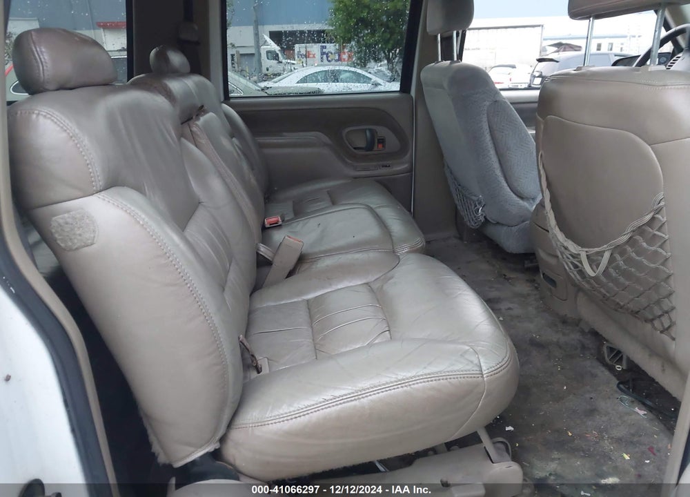 1997 CHEVROLET SUBURBAN 1500 VIN: 3GNFK16R8VG190673