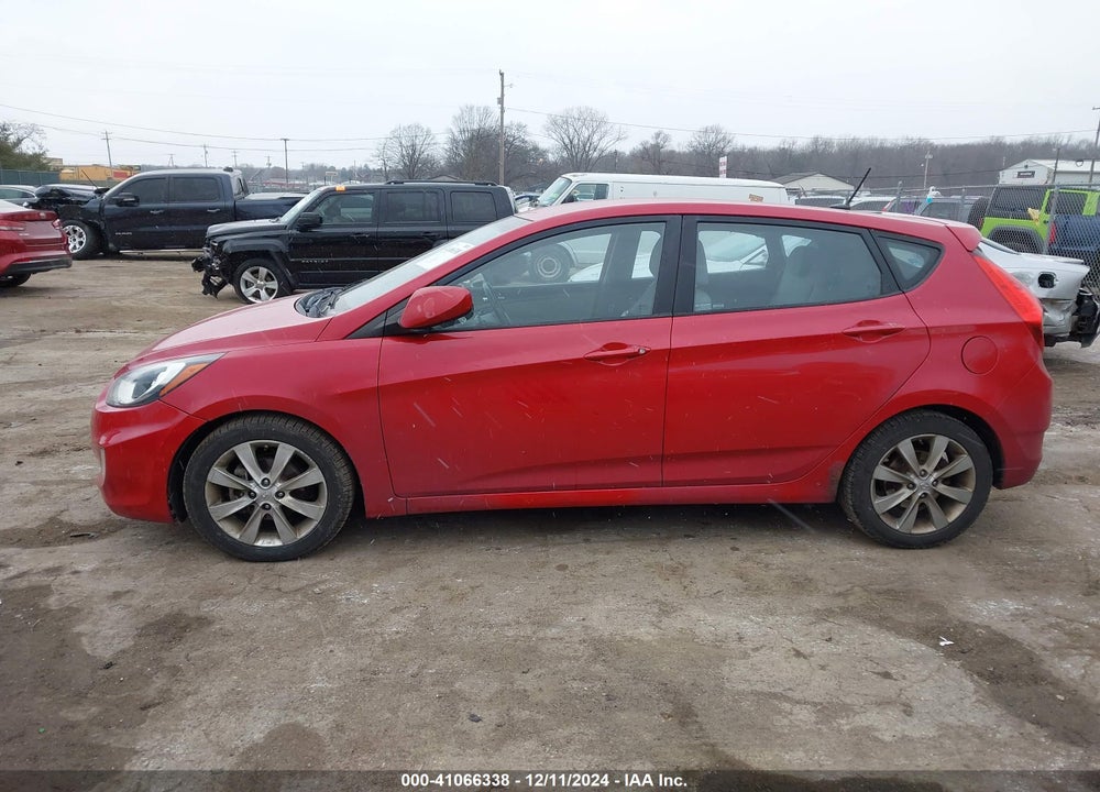 2012 HYUNDAI ACCENT VIN: KMHCU5AE8CU011023