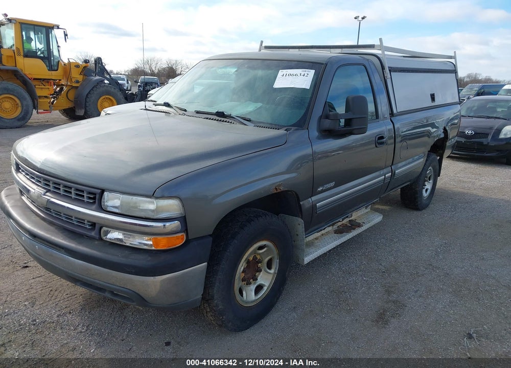 2000 CHEVROLET SILVERADO 2500 LS VIN: 1GCGC24U5YZ270900