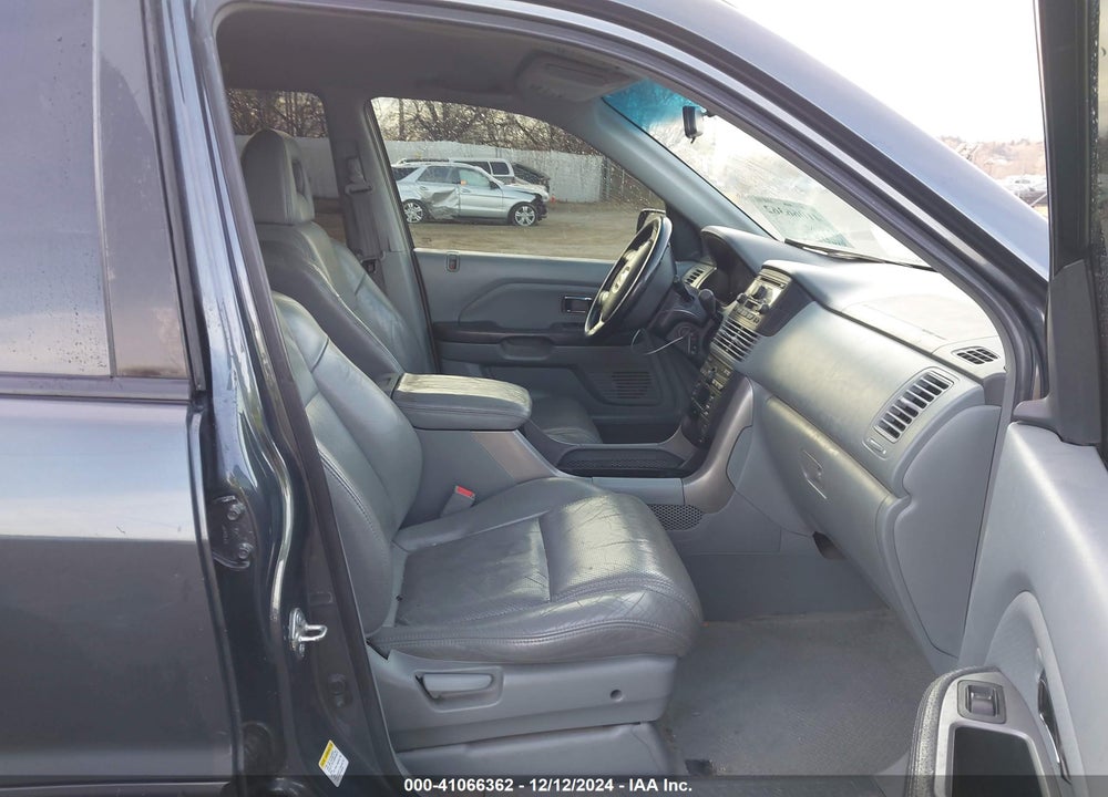 2004 HONDA PILOT EX-L VIN: 2HKYF18554H583102