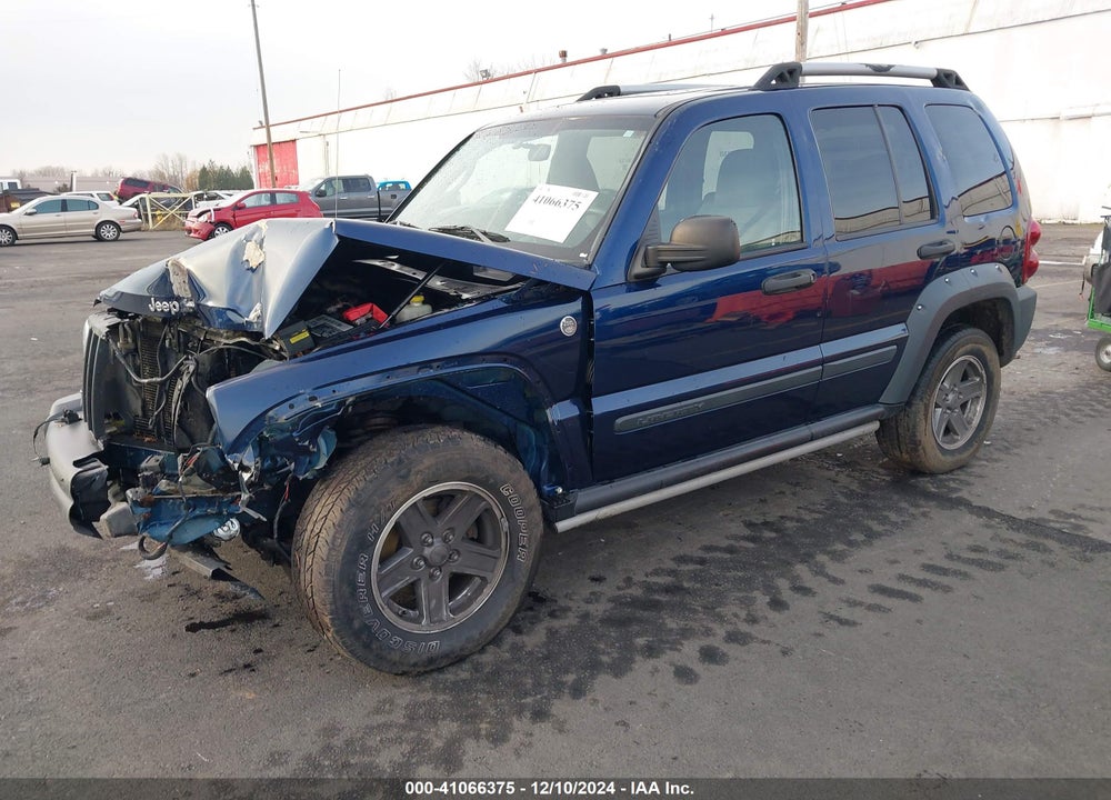 2005 JEEP LIBERTY VIN: 1J4GL38K75W682645