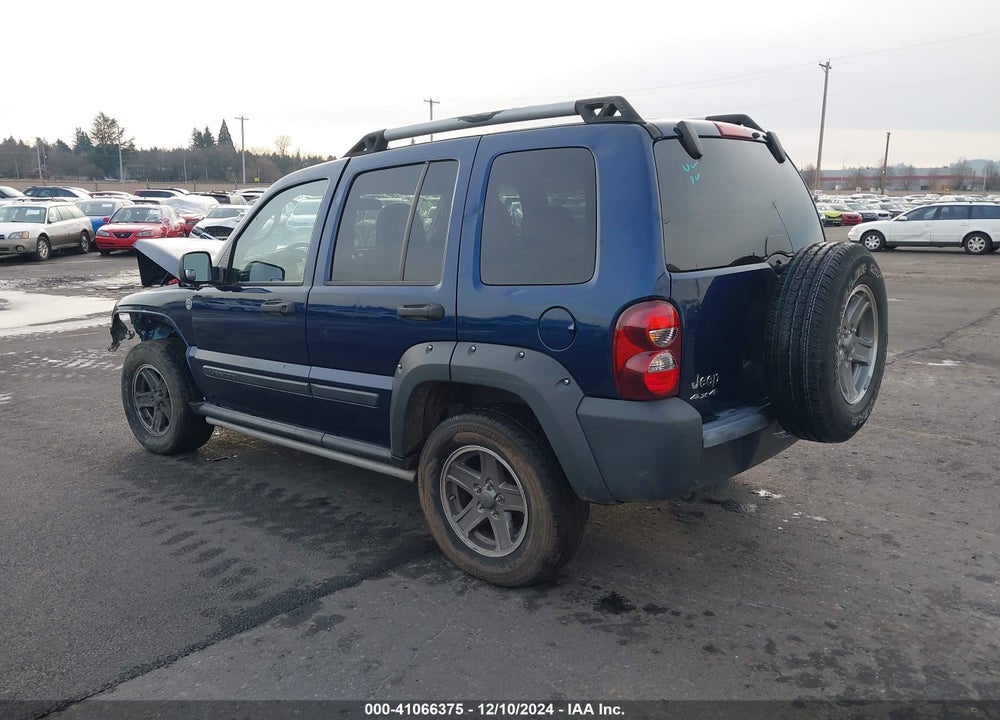 2005 JEEP LIBERTY VIN: 1J4GL38K75W682645