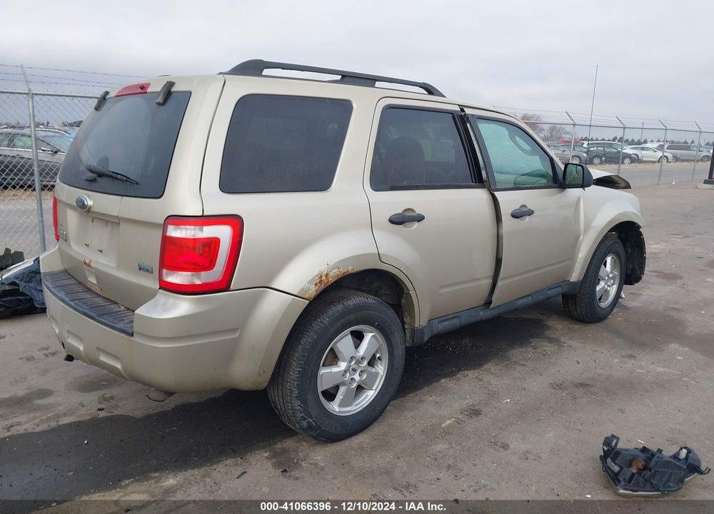 2011 FORD ESCAPE XLT VIN: 1FMCU9DG9BKA22031