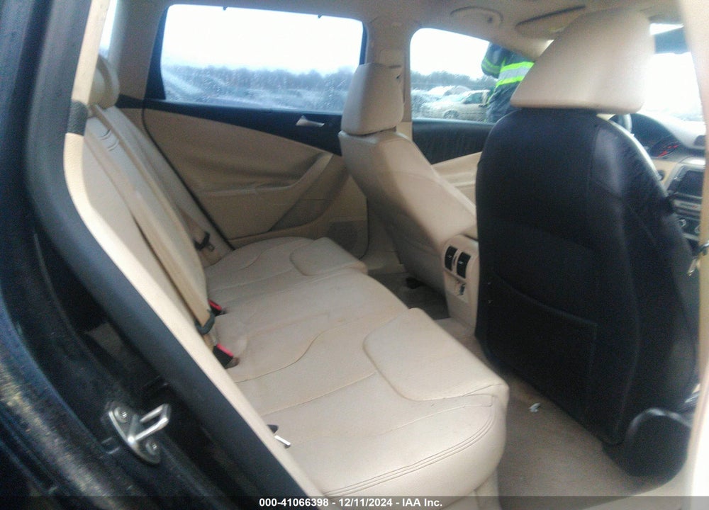 2010 VOLKSWAGEN PASSAT KOMFORT VIN: WVWXM7ANXAE165578