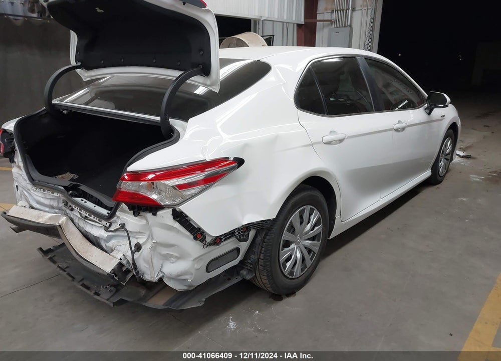 2020 TOYOTA CAMRY LE HYBRID VIN: 4T1C31AK5LU015628
