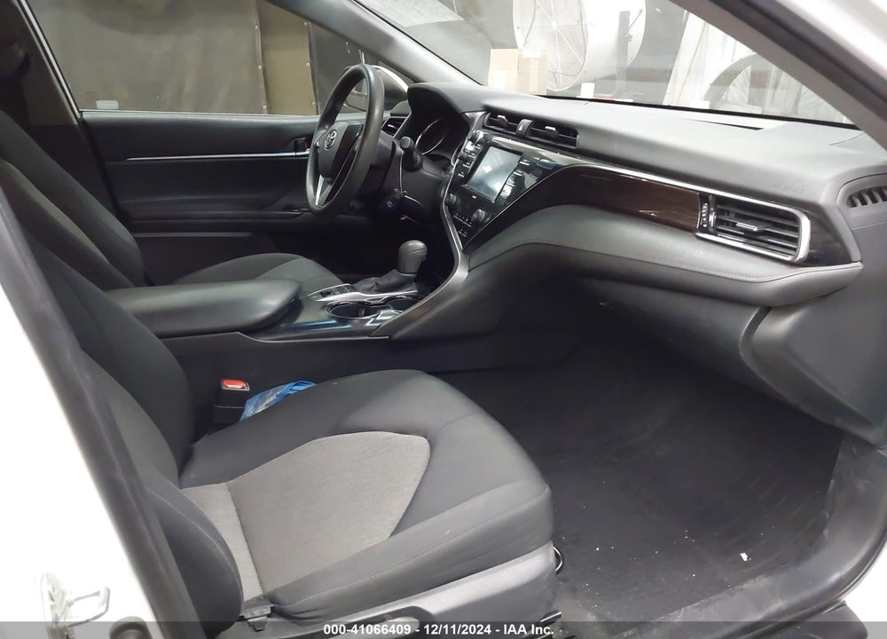 2020 TOYOTA CAMRY LE HYBRID VIN: 4T1C31AK5LU015628