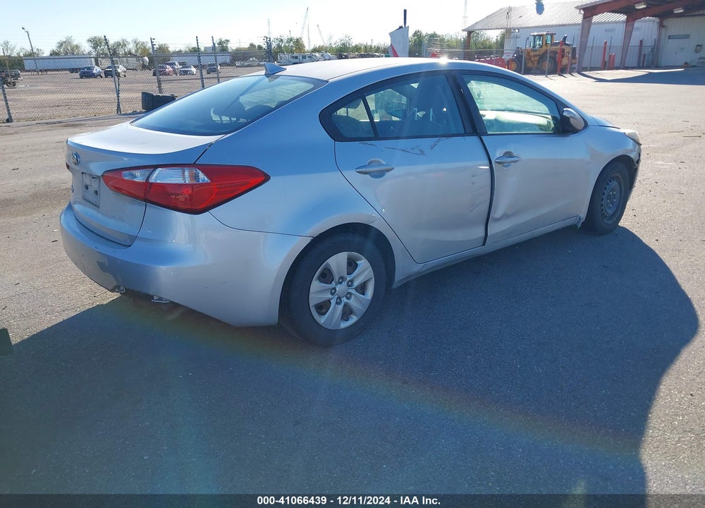 2016 KIA FORTE LX VIN: KNAFK4A66G5463981