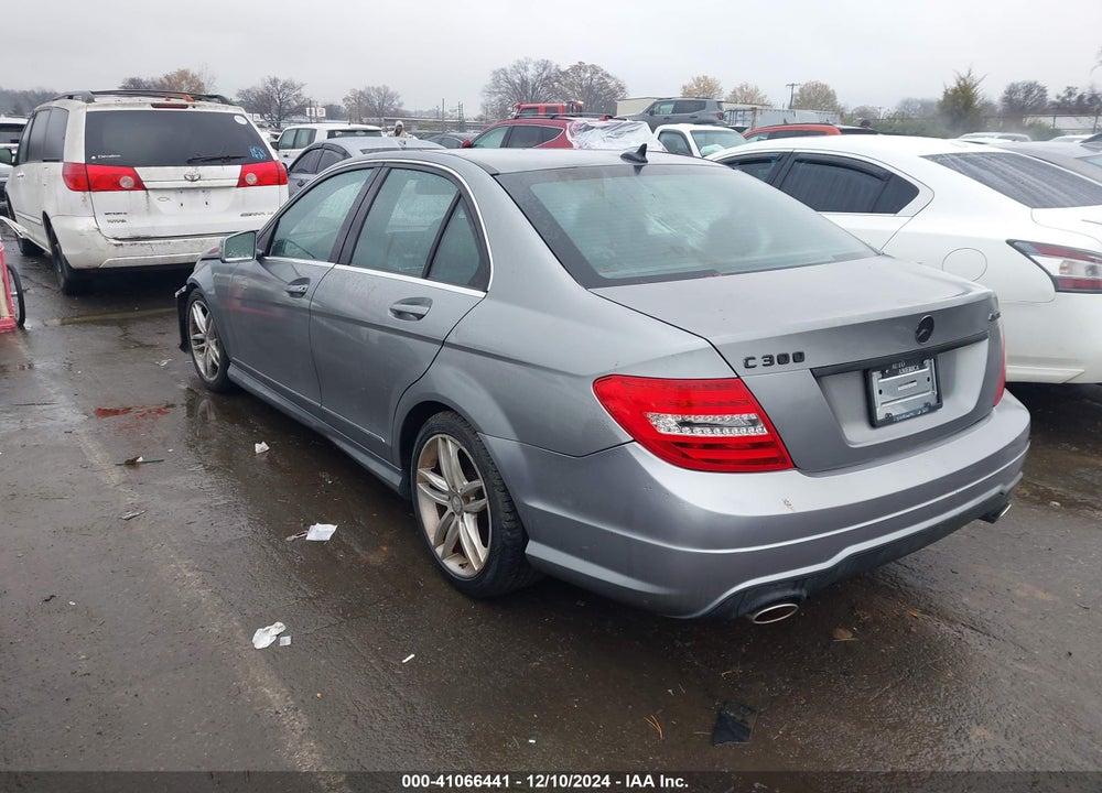 2012 MERCEDES-BENZ C 300 LUXURY 4MATIC/SPORT 4MATIC VIN: WDDGF8BB0CR214261