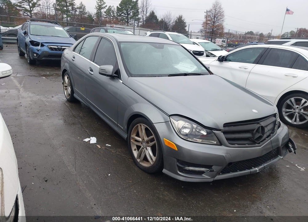 2012 MERCEDES-BENZ C 300 LUXURY 4MATIC/SPORT 4MATIC VIN: WDDGF8BB0CR214261