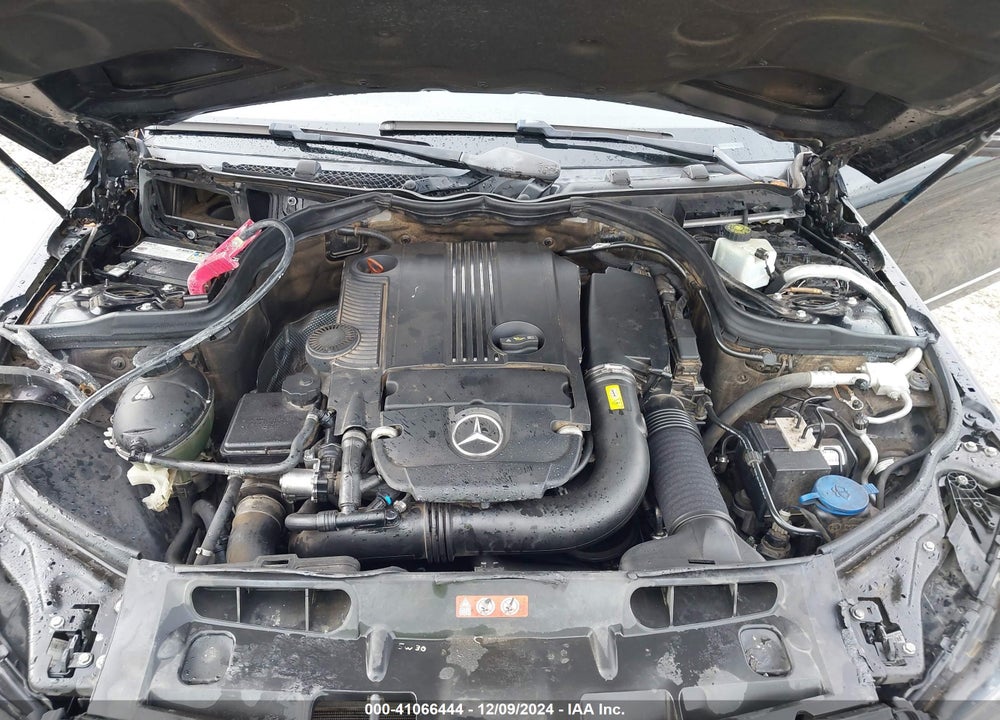 2014 MERCEDES-BENZ C 250 LUXURY/SPORT VIN: WDDGF4HB3EA936356