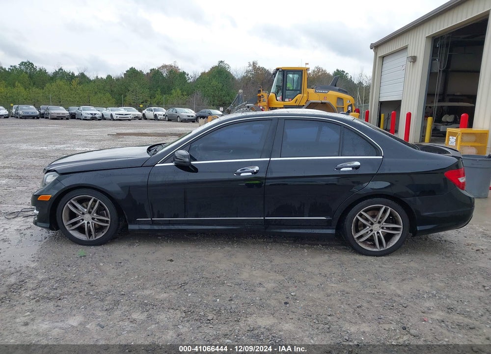 2014 MERCEDES-BENZ C 250 LUXURY/SPORT VIN: WDDGF4HB3EA936356