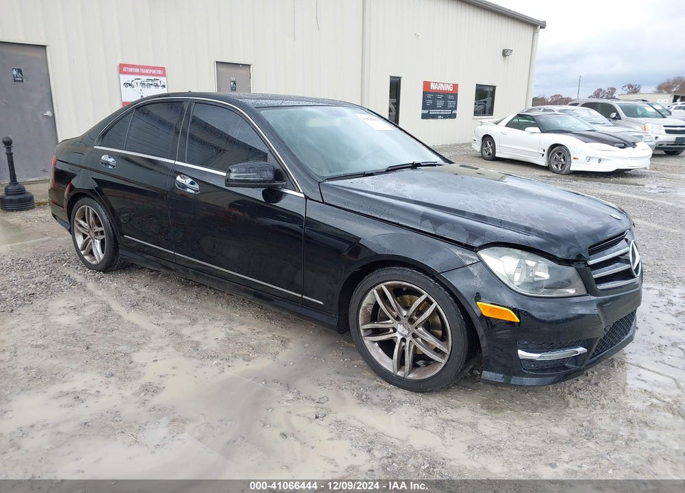 2014 MERCEDES-BENZ C 250 LUXURY/SPORT VIN: WDDGF4HB3EA936356