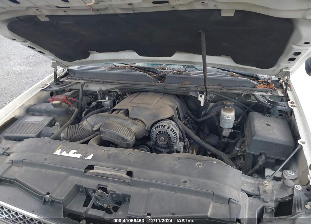 2010 CHEVROLET TAHOE LTZ VIN: 1GNUKCE02AR288260