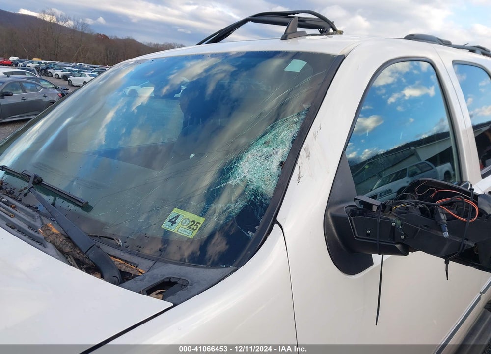 2010 CHEVROLET TAHOE LTZ VIN: 1GNUKCE02AR288260