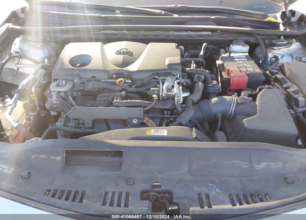 2019 TOYOTA CAMRY LE VIN: 4T1B11HK2KU738682