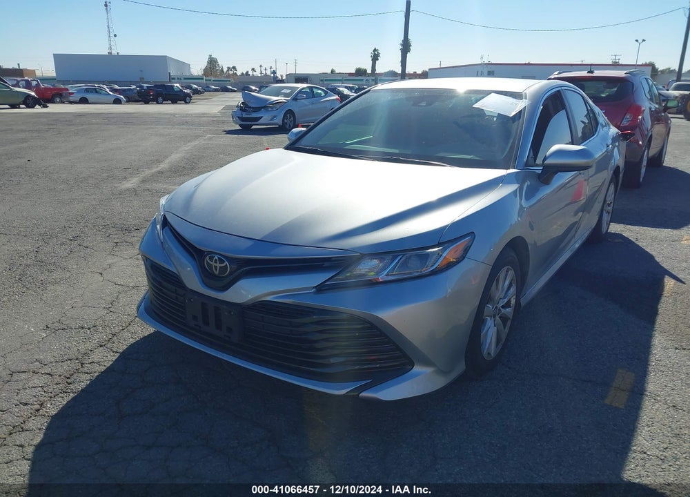 2019 TOYOTA CAMRY LE VIN: 4T1B11HK2KU738682