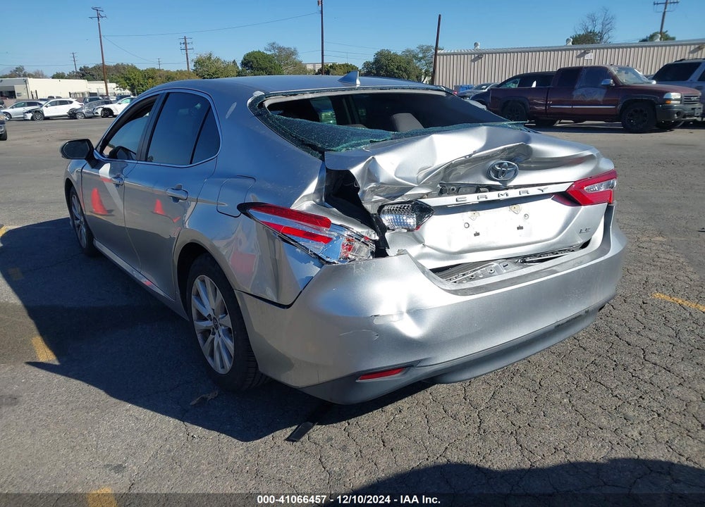 2019 TOYOTA CAMRY LE VIN: 4T1B11HK2KU738682